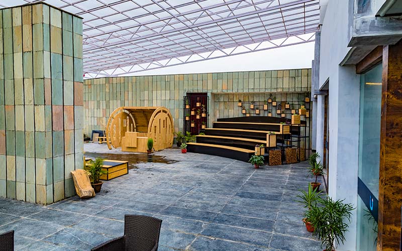 Inhub co-working and incubation space