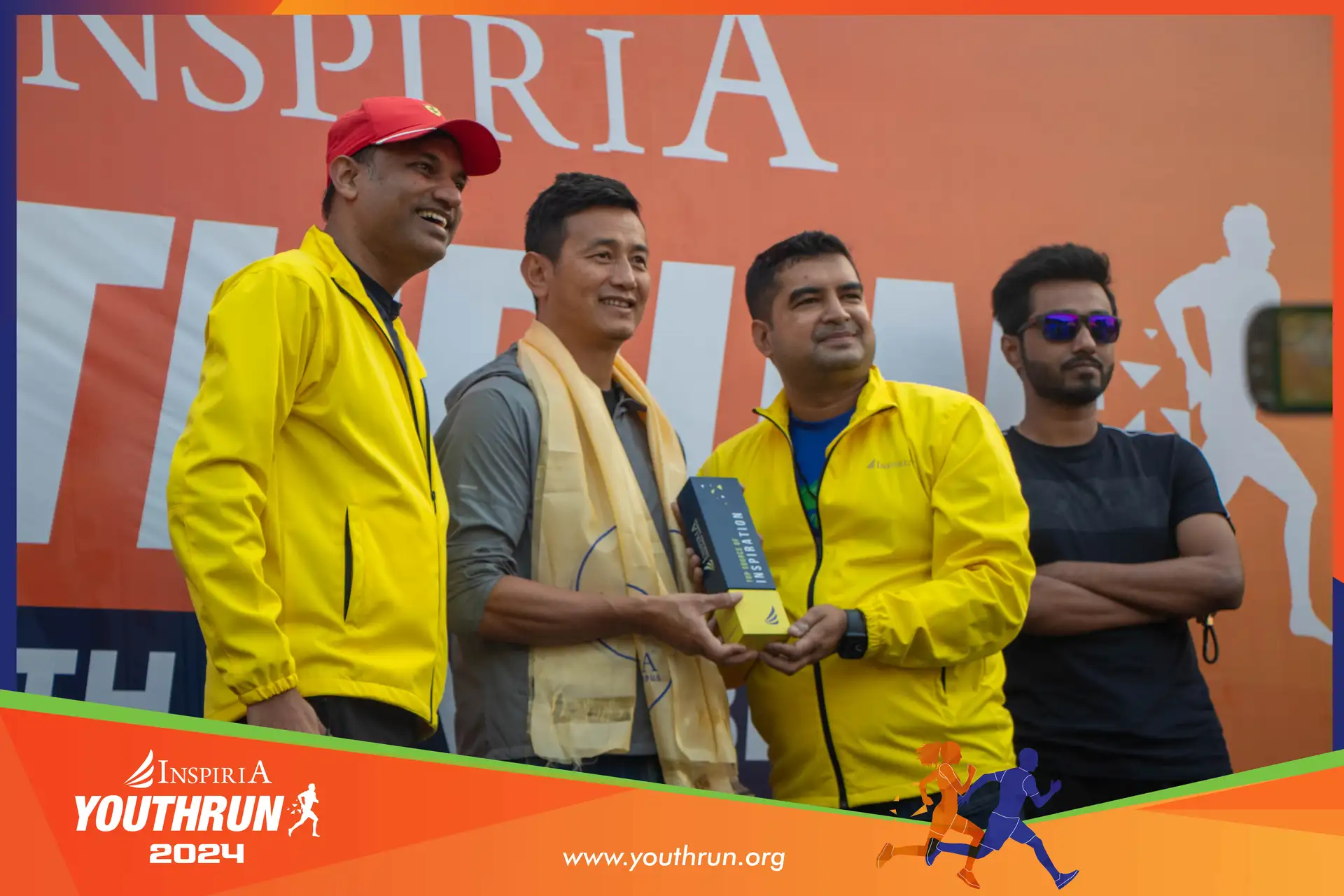 Inspiria YouthRun 2024 — runners on the course