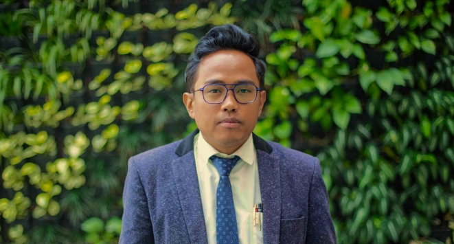 Dr. Aditya Lama