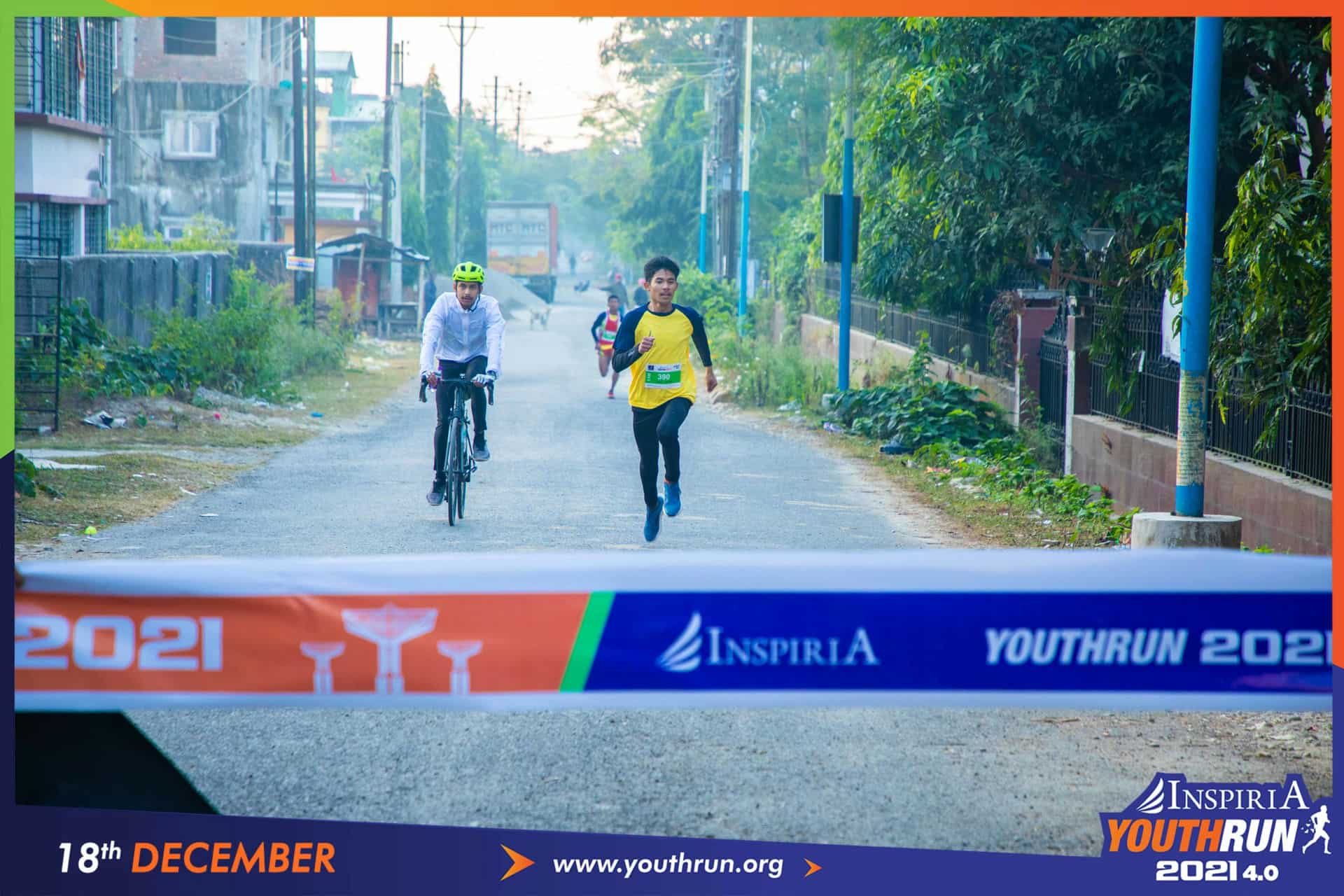 Inspiria YouthRun 2021 — participants mid-race